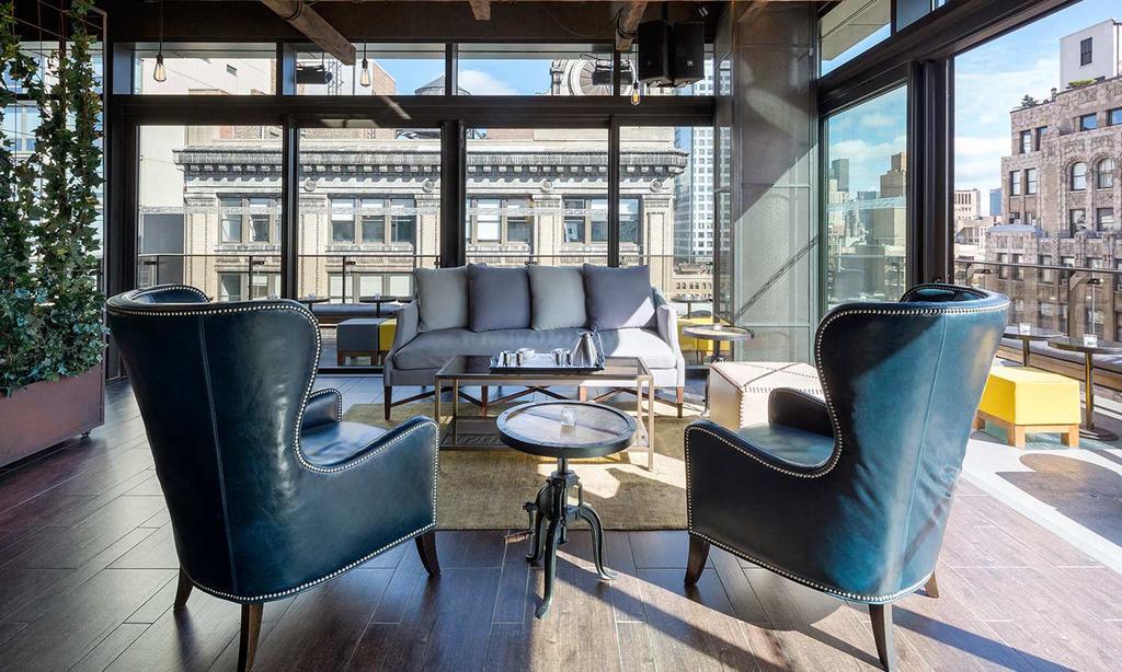 Отель Royalton Park Avenue Нью-Йорк Экстерьер фото The rooftop lounge at the Standard East Village